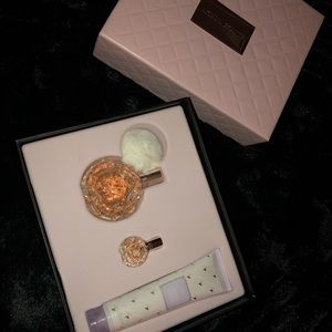 Ari by Ariana Grande SET